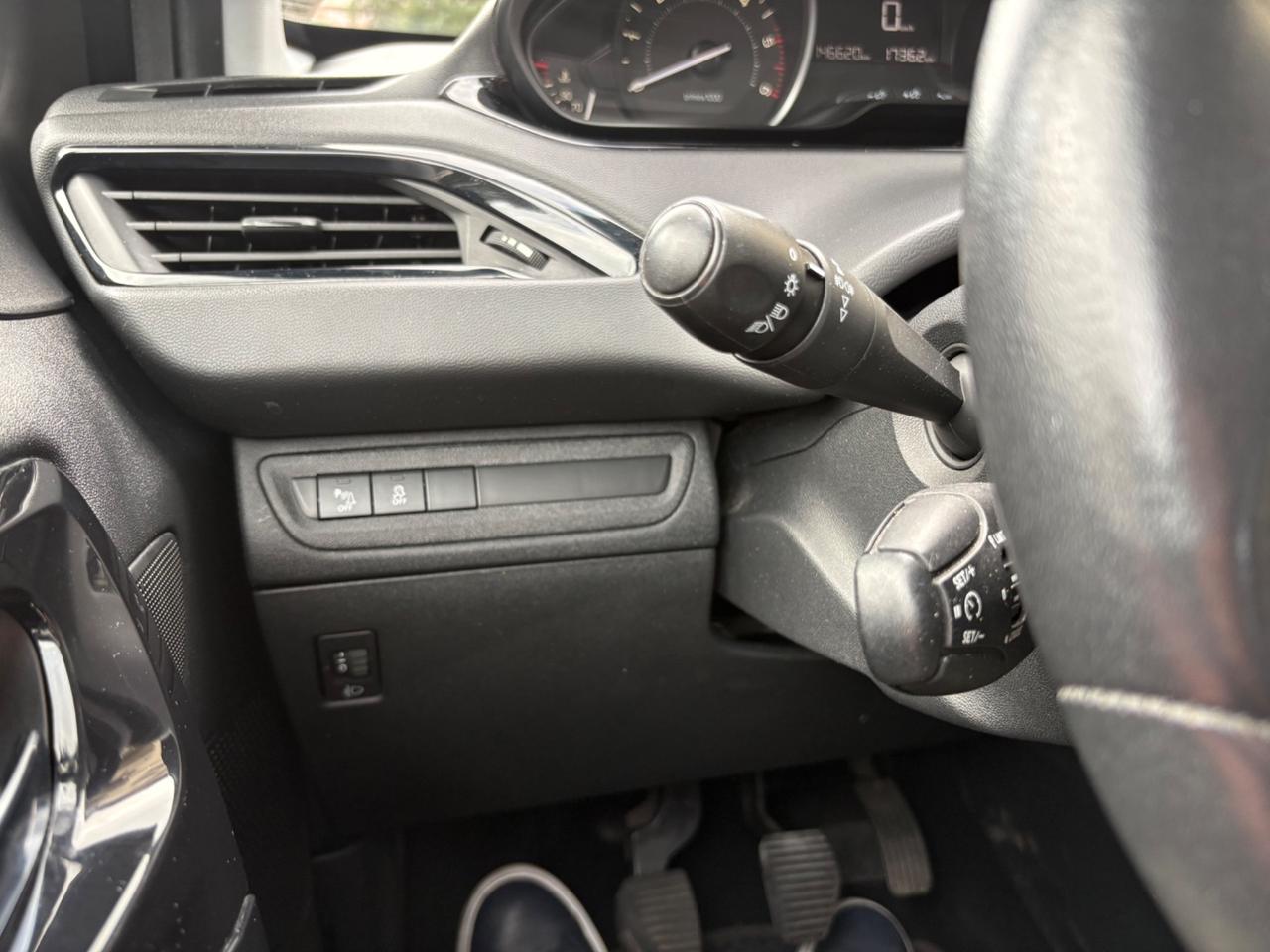 Peugeot 208 BlueHDi 75 5 porte Allure