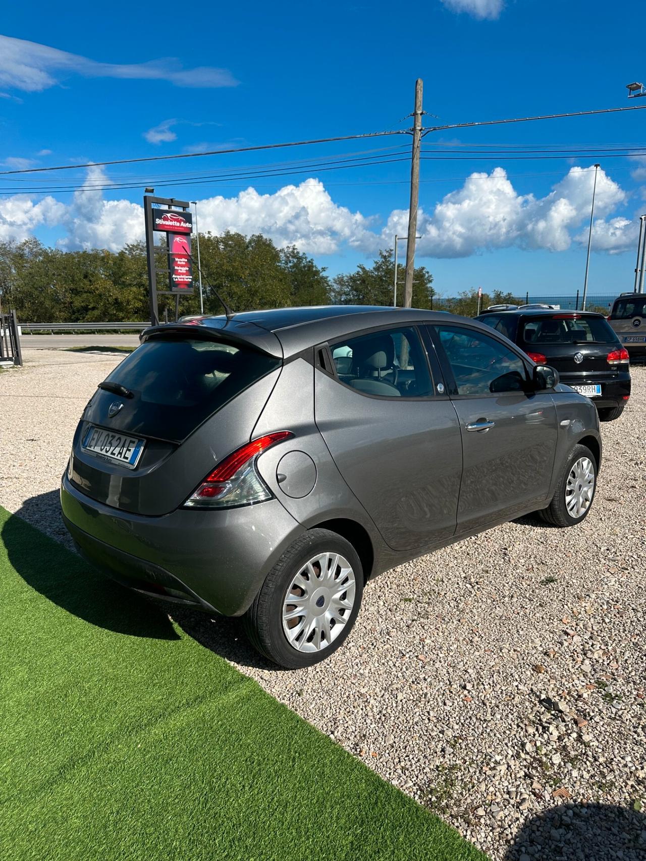 Lancia Ypsilon 1.2 69 CV GPL