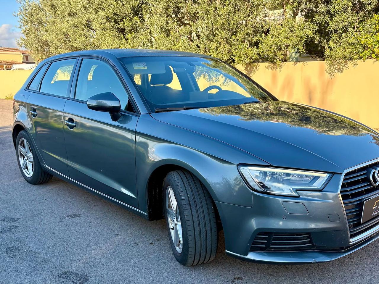 Audi A3 1.6 30 TDI Admired #8285