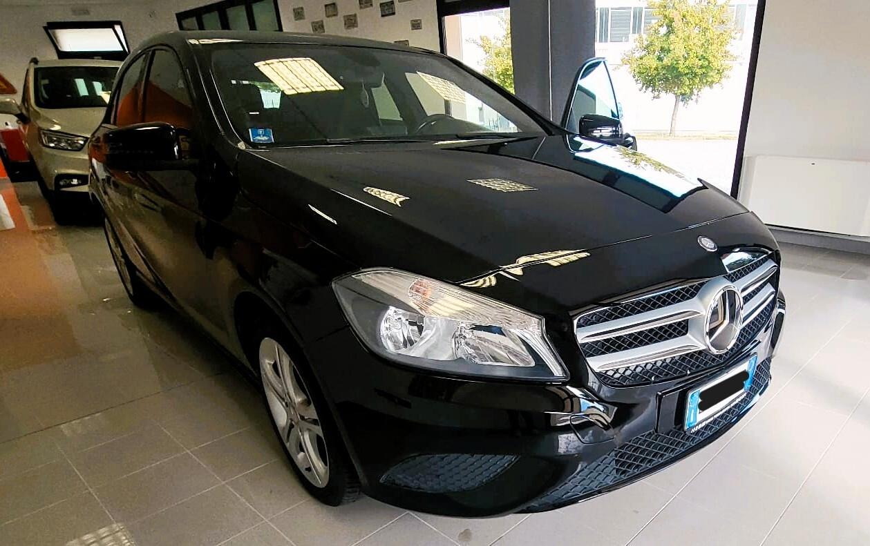 Mercedes-benz A 180 CDI Premium (110CV)- OTTIME CONDIZIONE-REVISIONE E CAMBIO CINGHIA DI DISTRIBUZIONE FATTE A MARZO 2025