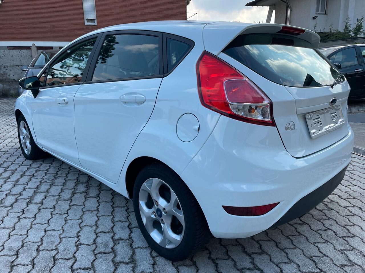 Ford Fiesta 1.2 60CV 5 porte Titanium IDONEA NEOPATENTATI