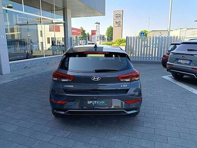 Hyundai i30 Berlina Mild Hybrid 1.0 TGDi 100cv DCT BUSINESS
