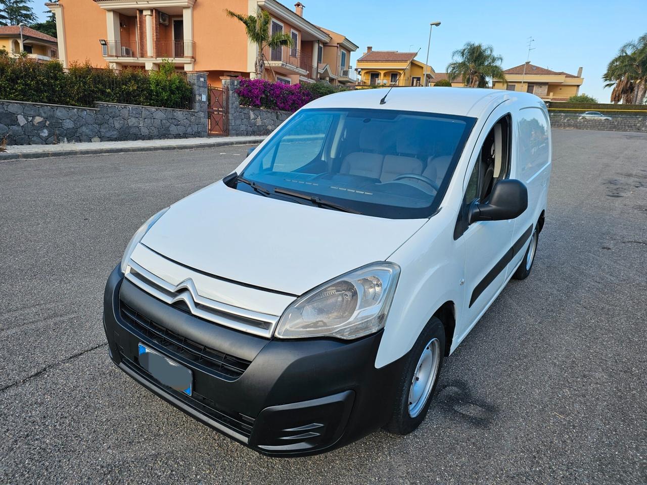 Berlingo 3 posti ,full