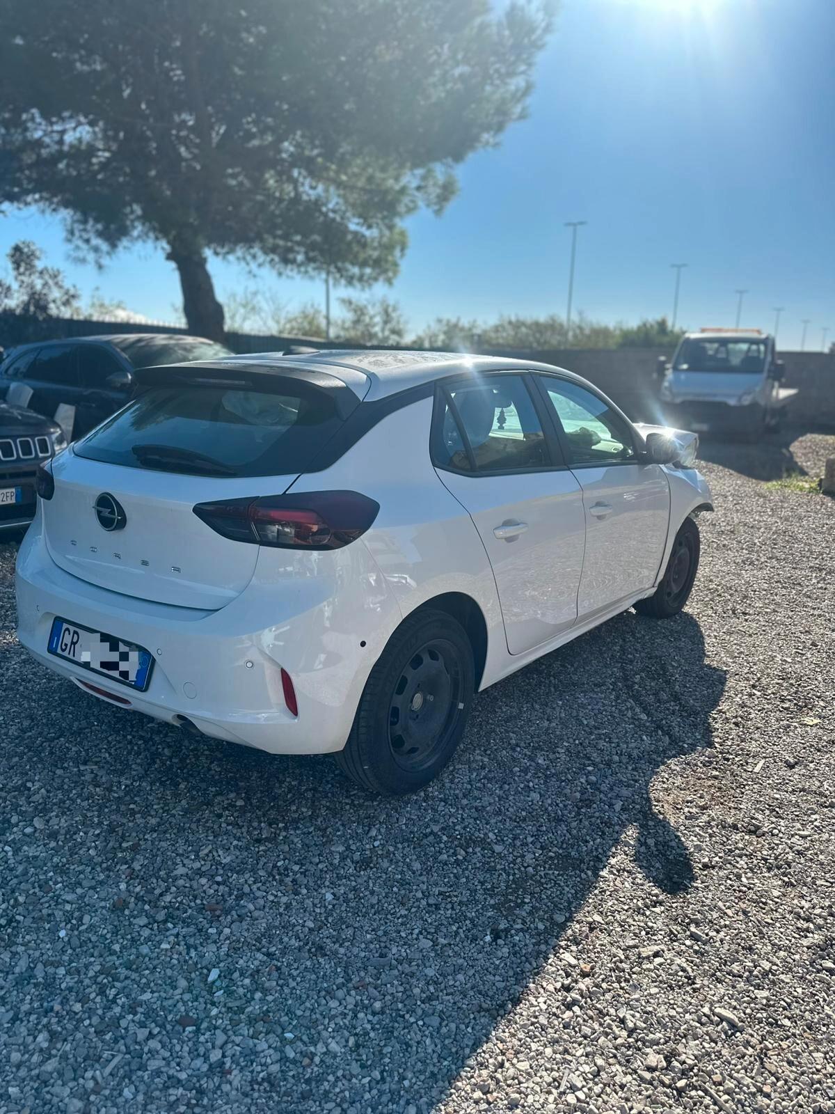 Opel Corsa 1.2 sinistrata incidentata