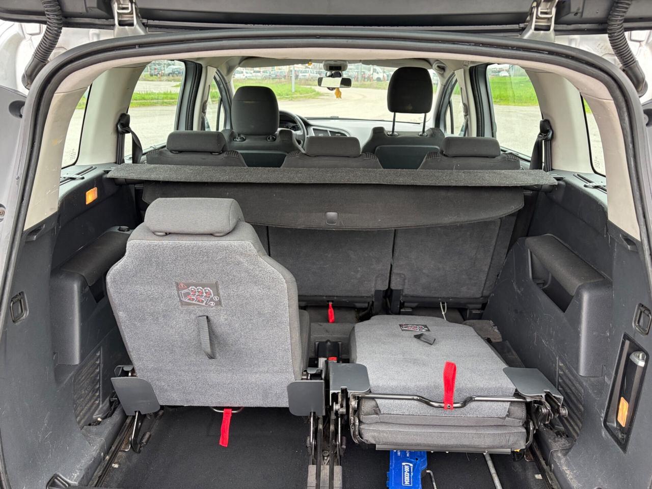 Peugeot 5008 1.6 diesel 2013 7 posti