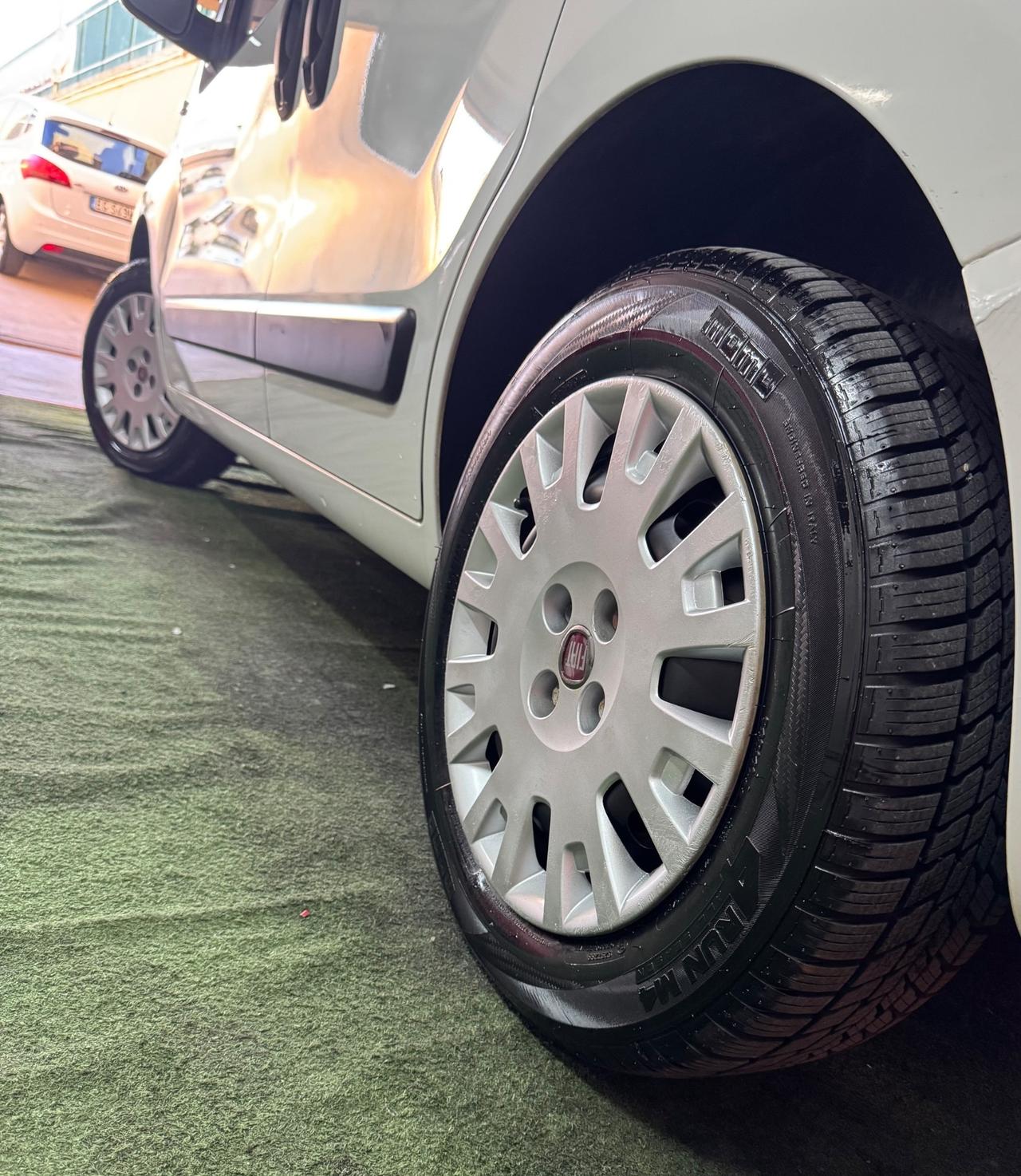 Fiat Qubo DA VETRINA UNICO PROPRIETARIO