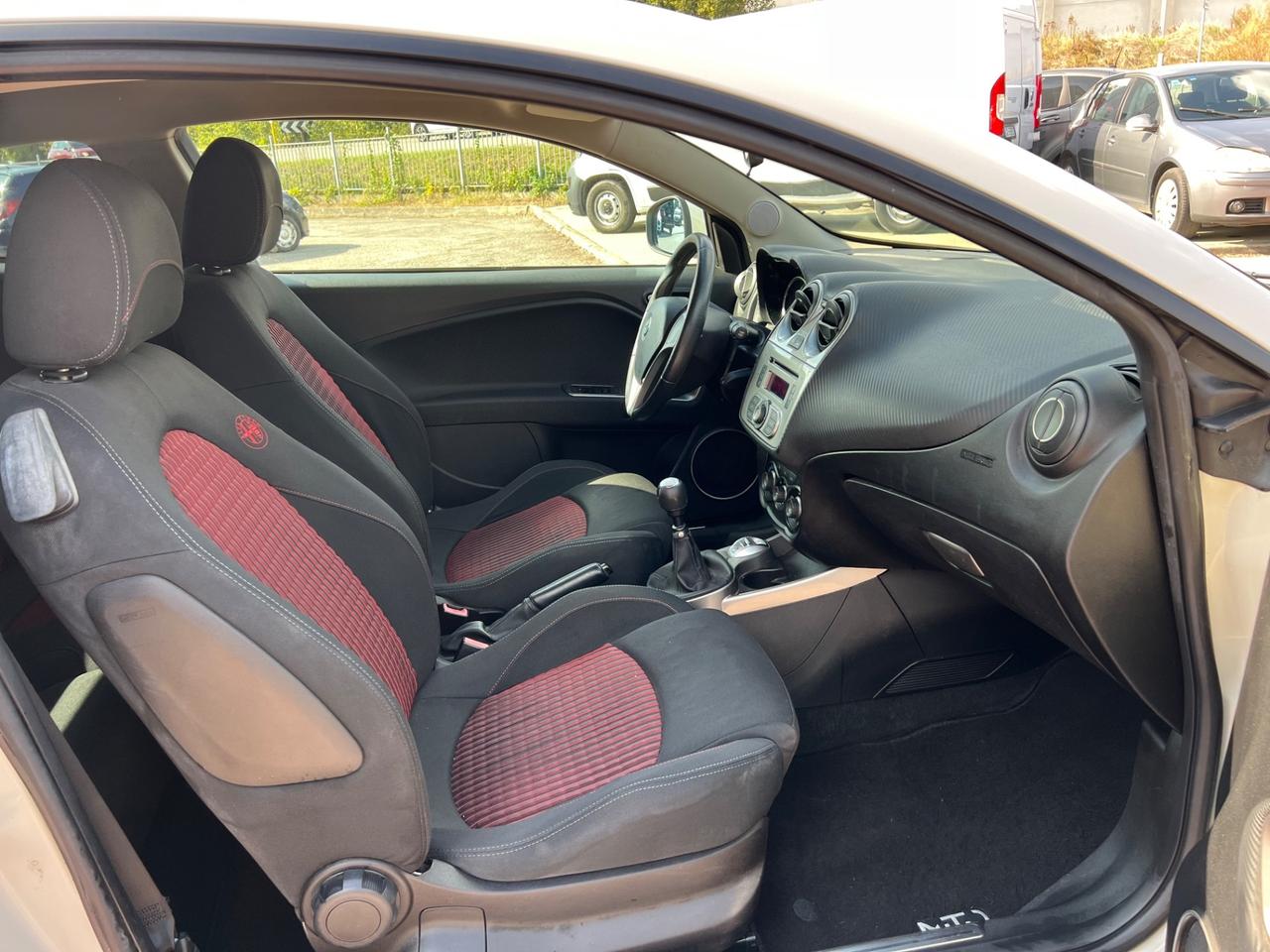 Alfa Romeo MiTo 1.3 JTDm-2 95 CV S&S Distinctive Sport Pack