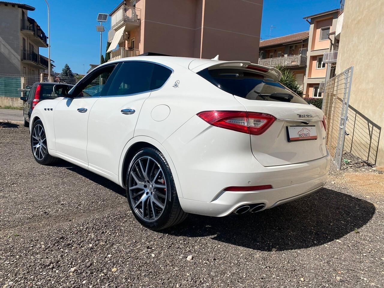 Maserati Levante V6 Diesel 275 CV AWD Granlusso