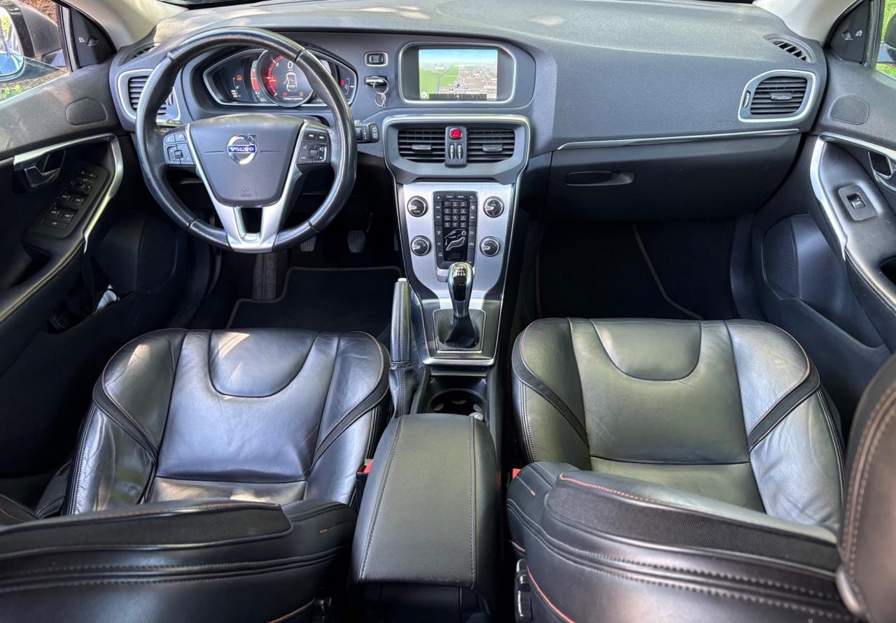 Volvo V40 D4 R-design Momentum Ocean 190cv EU6