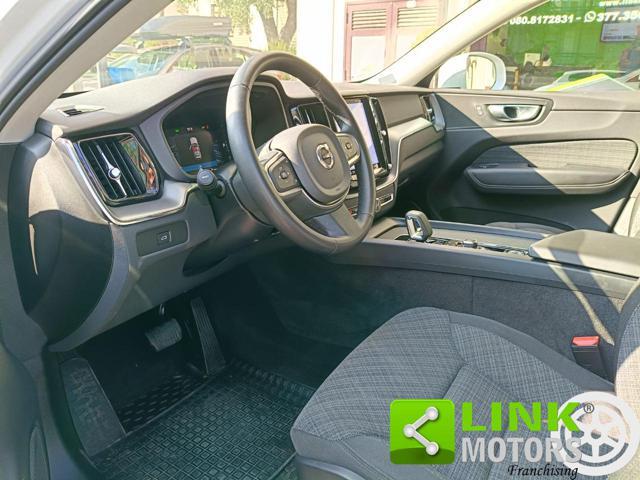 VOLVO XC60 B4 (d) automatico Plus Dark ESENTE BOLLO