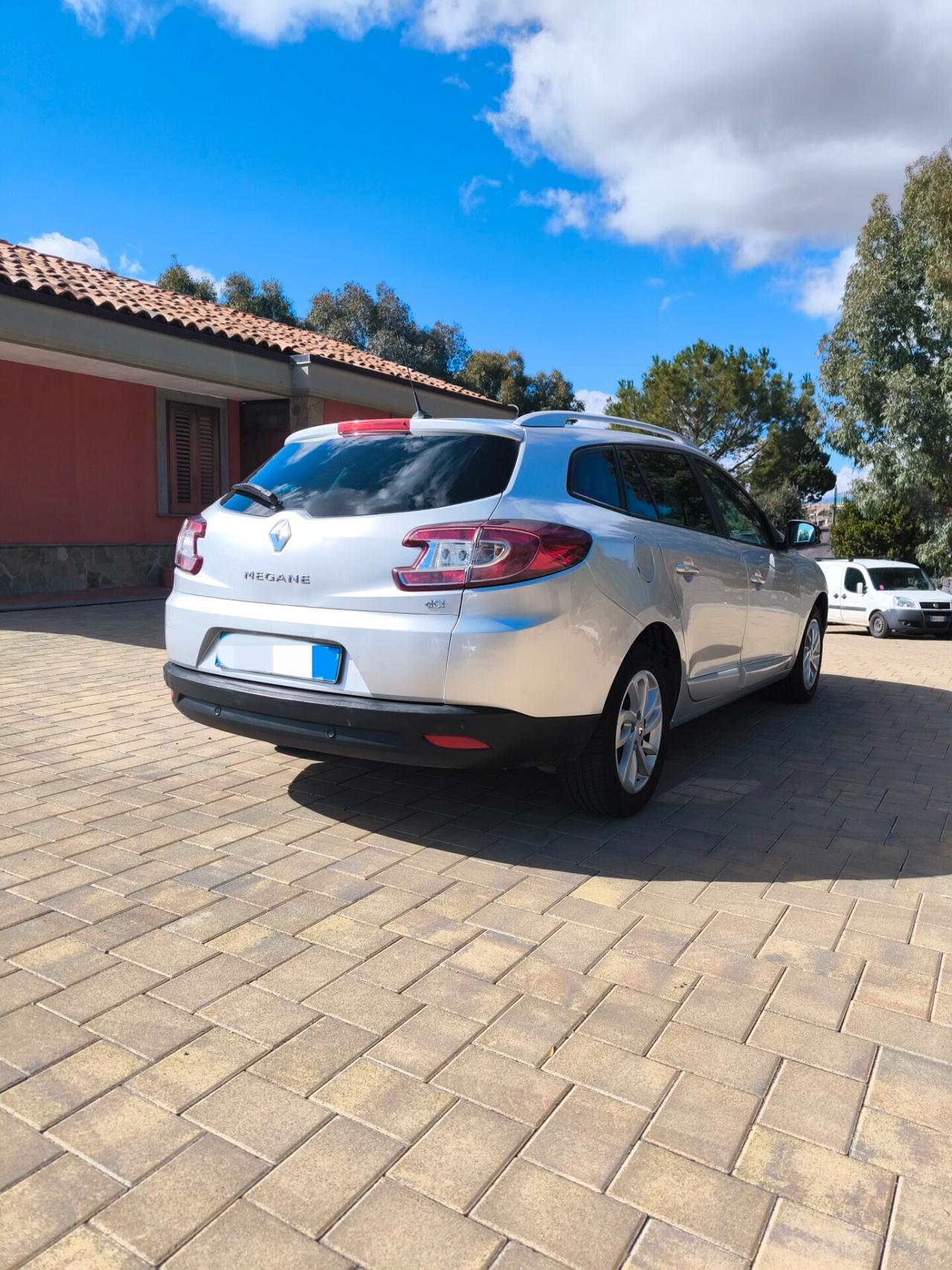 Renault Mégane 1.5 dCi 110CV EDC SporTour Limited