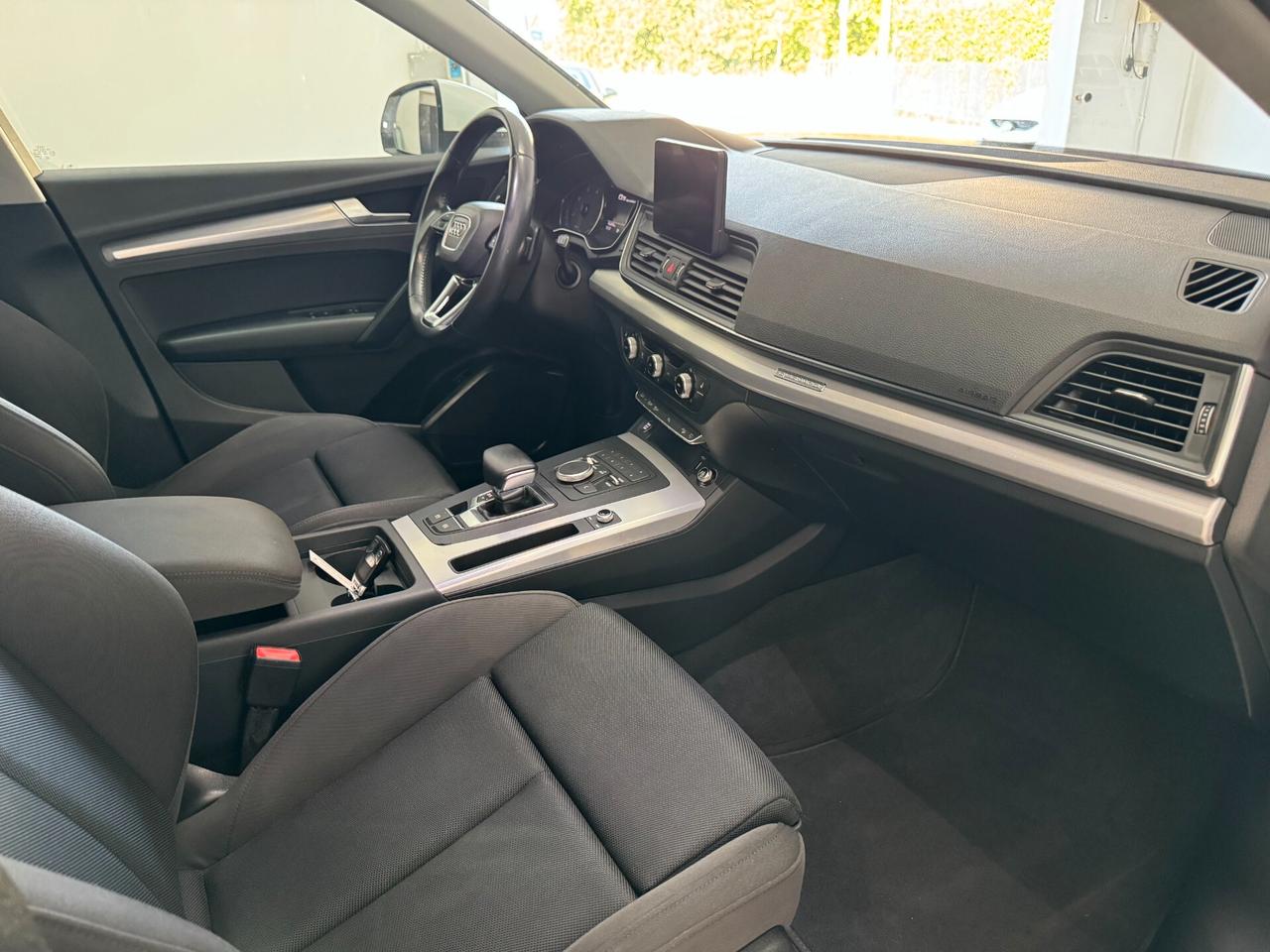 Audi Q5 2.0 TDI quattro S tronic Business Sport
