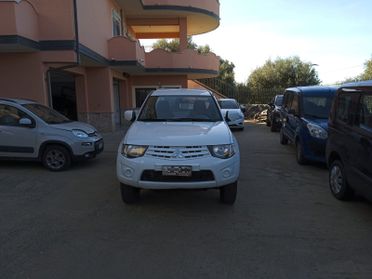 Mitsubishi L200 2.5 DI-D 4x4 2 porte 220000km