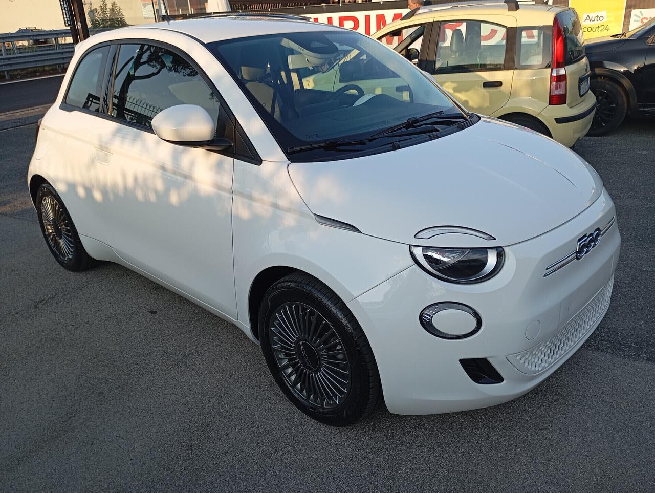 Fiat 500e Berlina 42kWh Icon