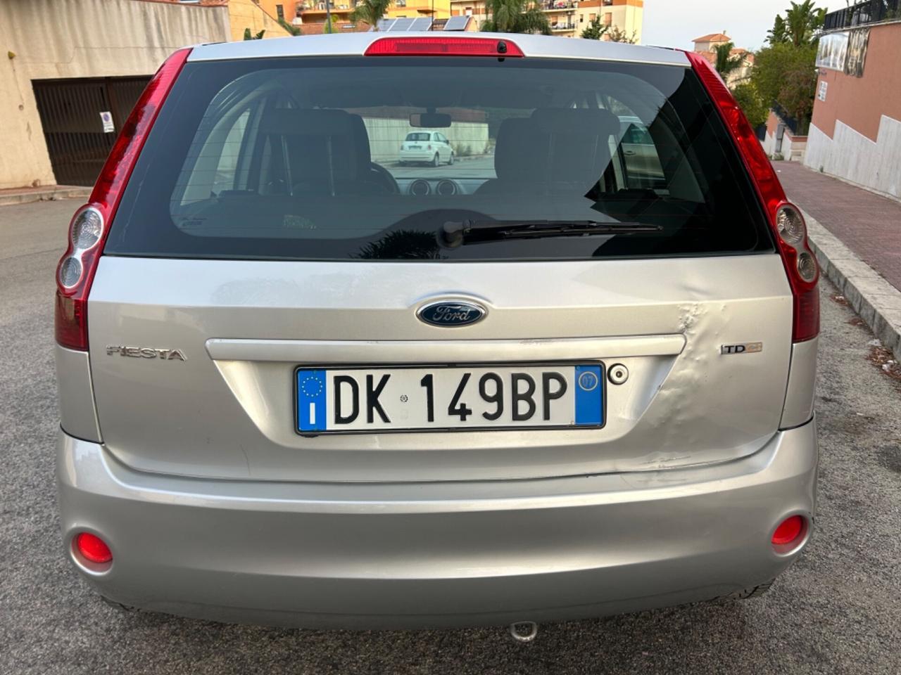 Ford Fiesta 1.4 TDCi ideale per neo patentati