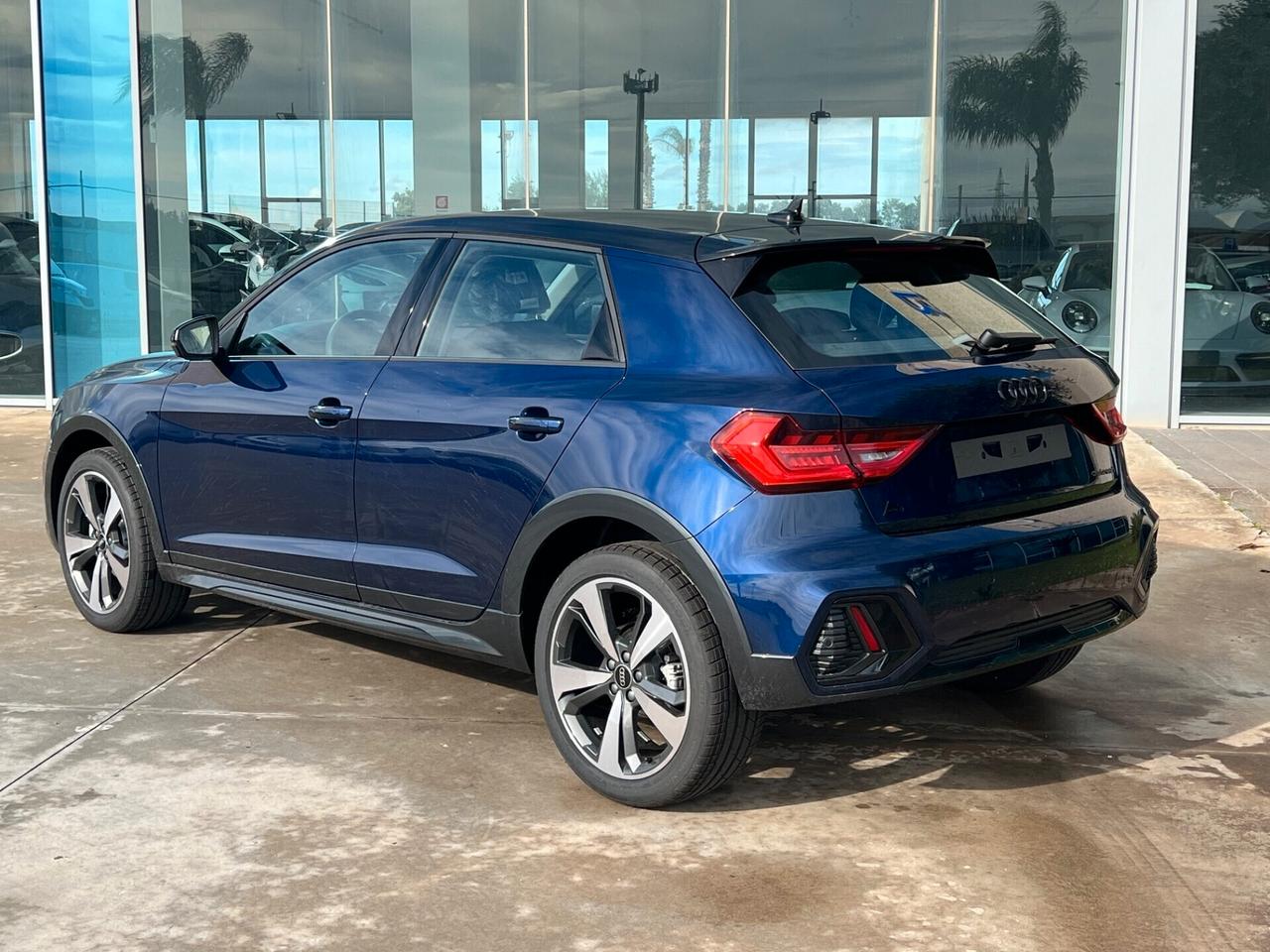 Audi A1 allstreet 30 possibilità noleggio no scoring