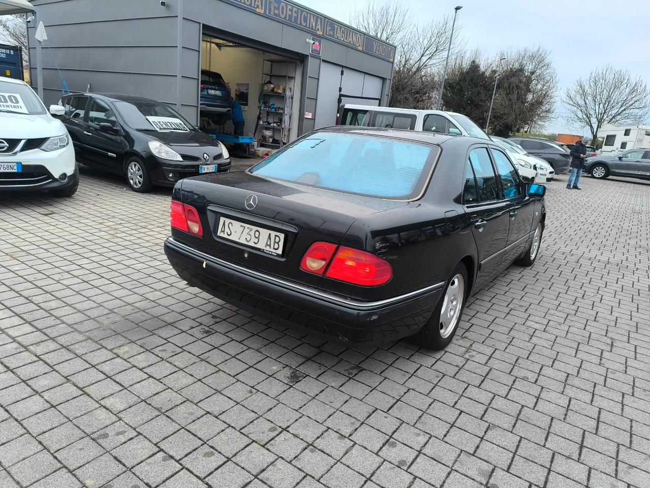 Mercedes-benz E 200 cat Avantgarde