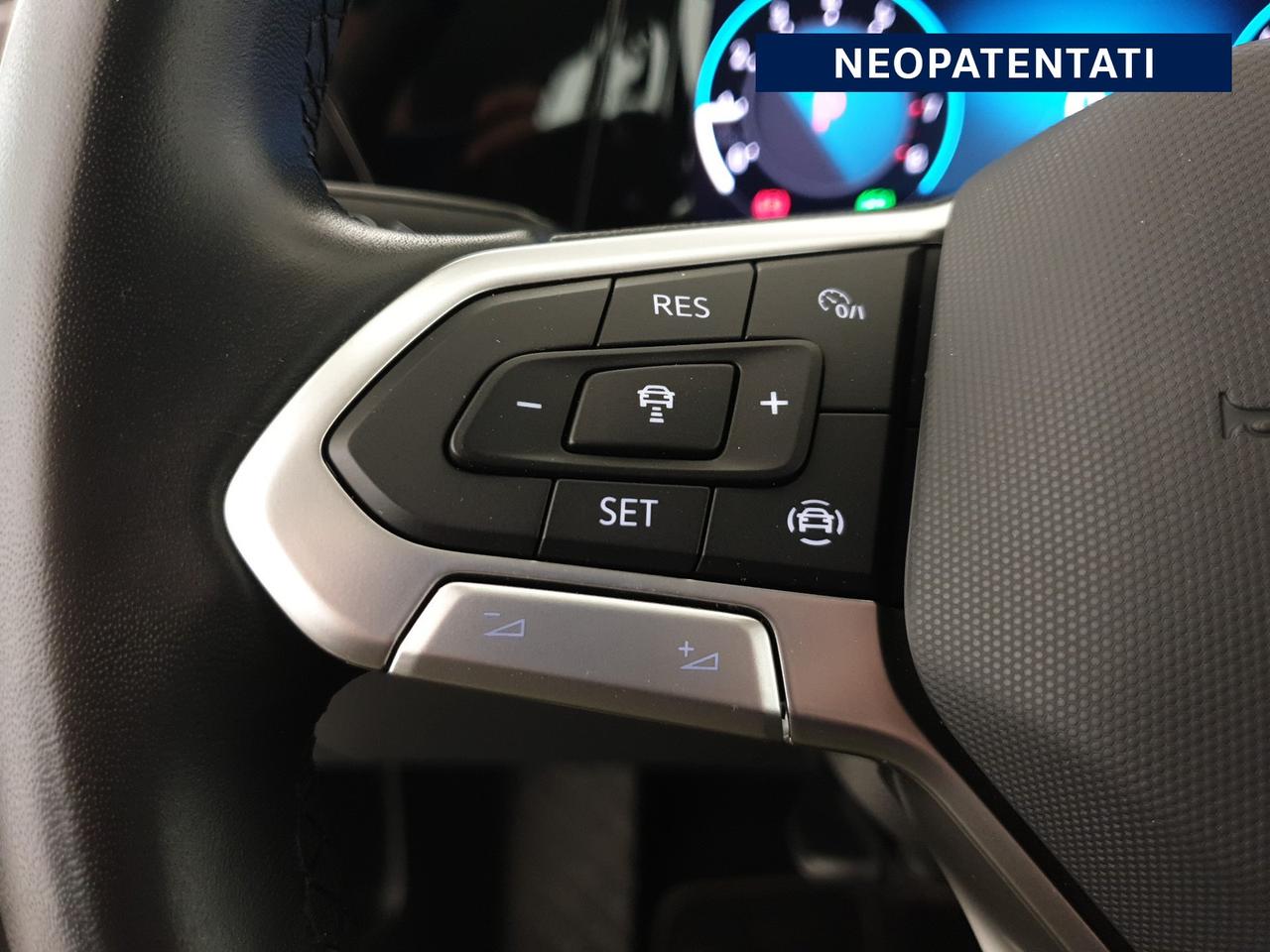 Volkswagen Golf 1.0 etsi evo life 110cv dsg