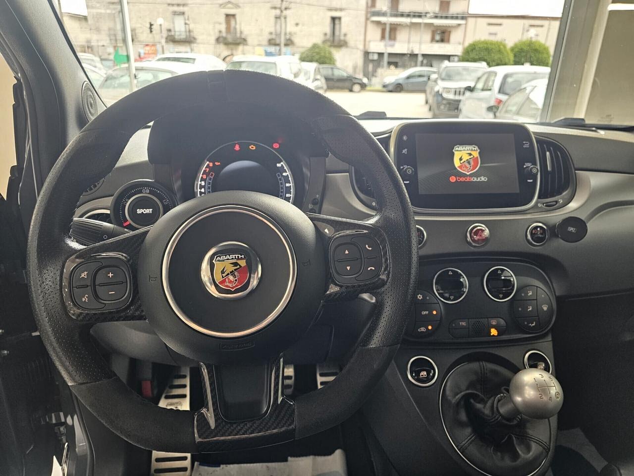Abarth 695 1.4 Turbo T-Jet XSR Yamaha Limited Edition 532/695