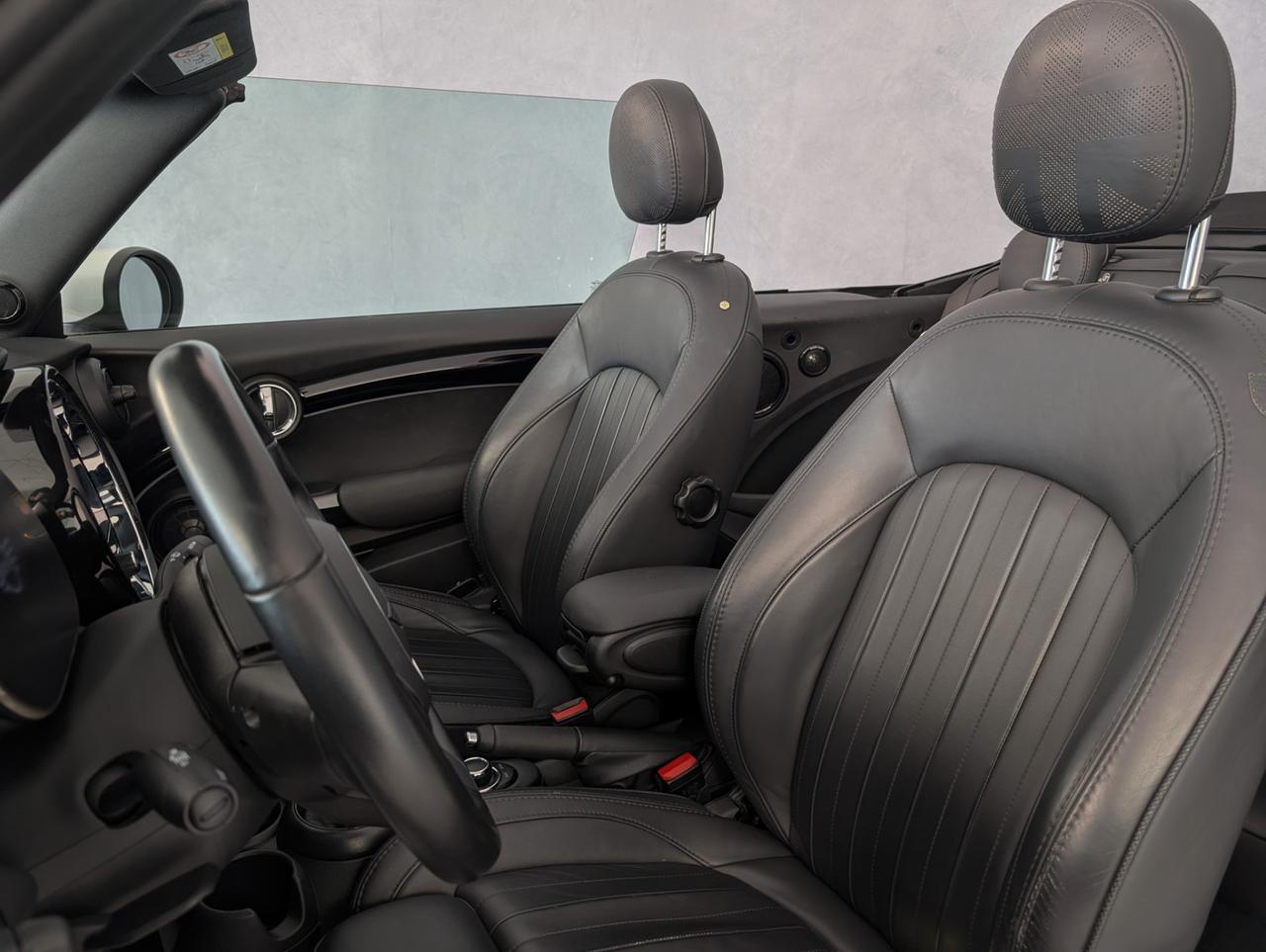Mini Cooper Cabrio 1.5 Cooper Premium Plus