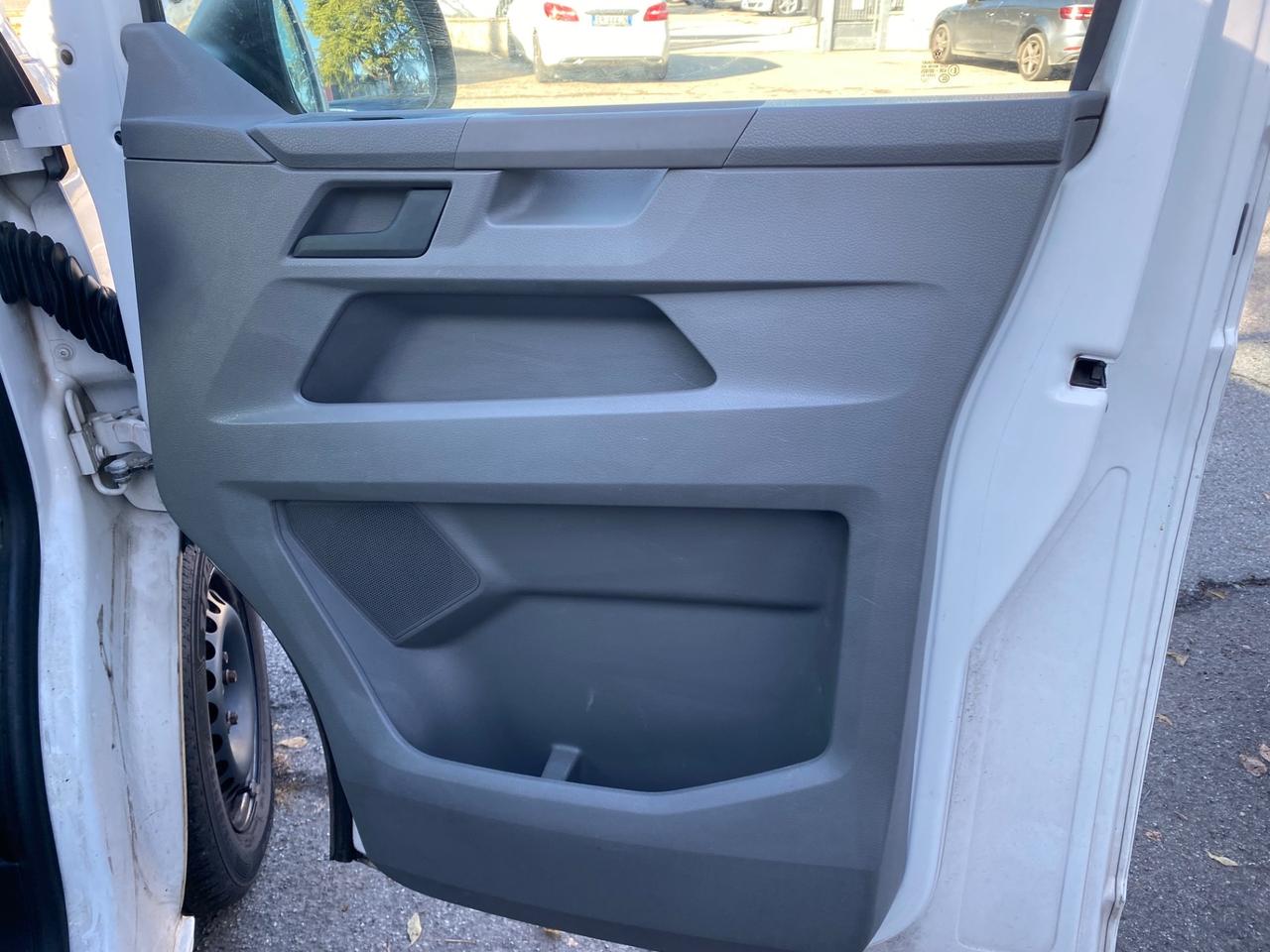 Volkswagen Transporter 2.0 TDI 110CV PC Kombi Business