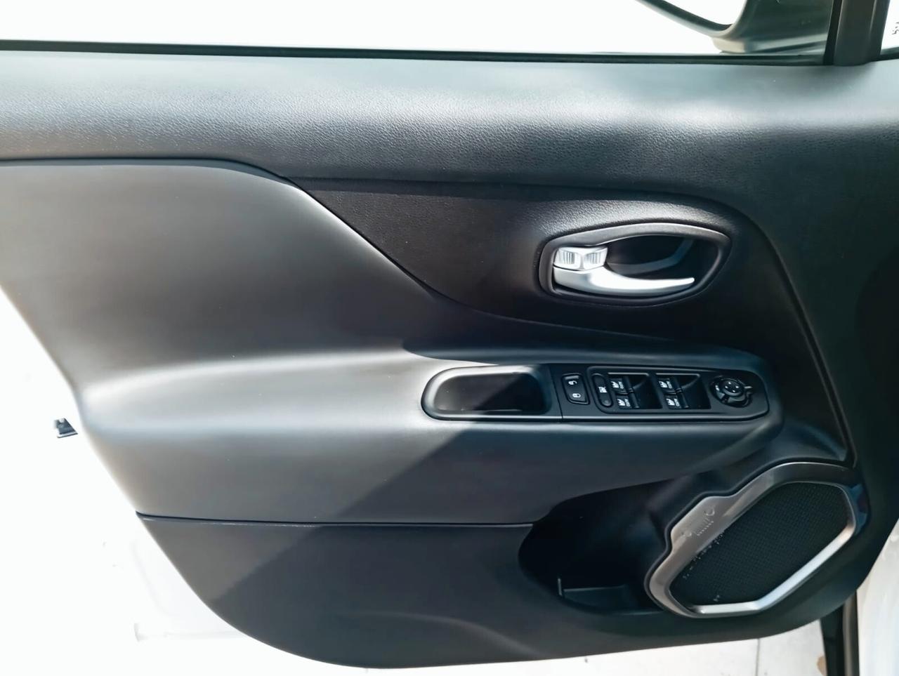 Jeep Renegade 1.6 Mjt 120 CV Limited 77000 km unipro come nuova.