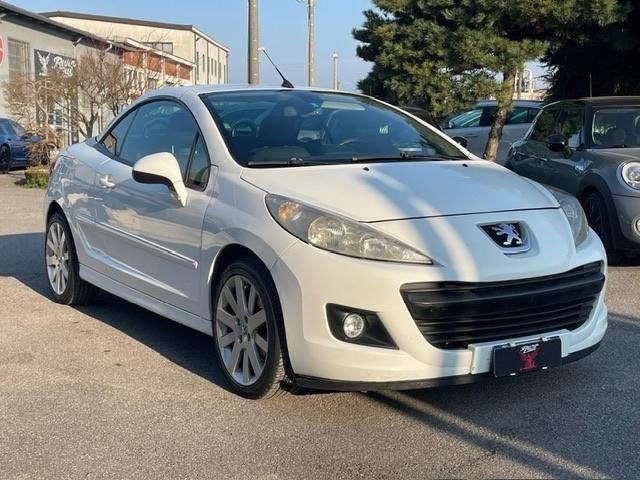 Peugeot 207 1.6 8V HDi 112CV CC Féline