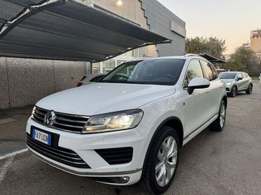 VOLKSWAGEN Touareg 3.0 TDI 204CV Tiptronic BMT R-LINE