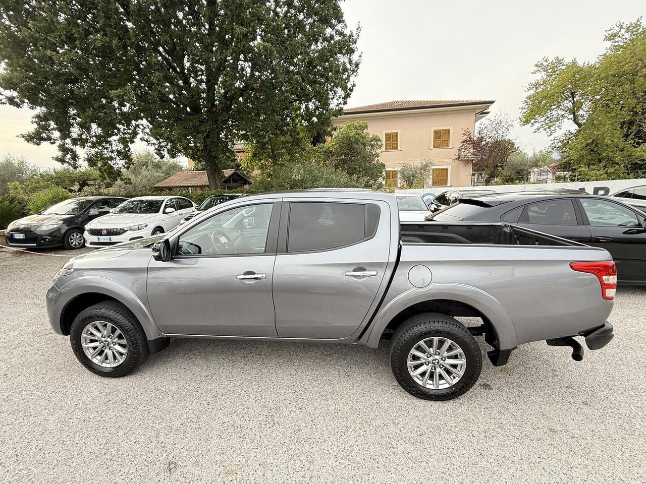 MITSUBISHI L200 DOPPIA CABINA 4X4 CAMBIO MANUALE
