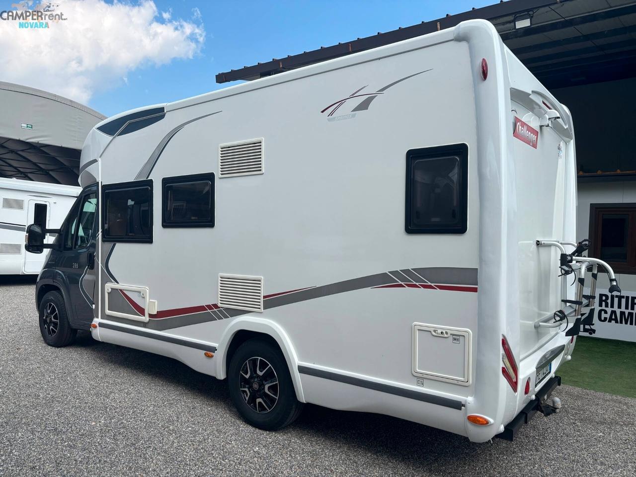 CHALLENGER MAGEO 285 - Semintegrale letto alla francese in coda e basculante