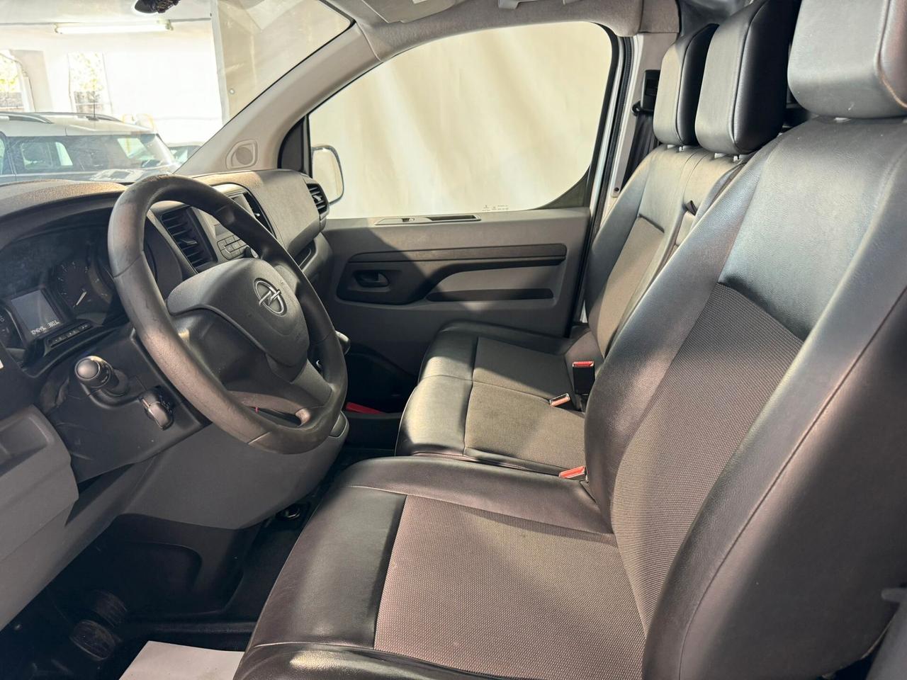 Opel Vivaro 1.5 Diesel 120cv PRONTA CONSEGNA