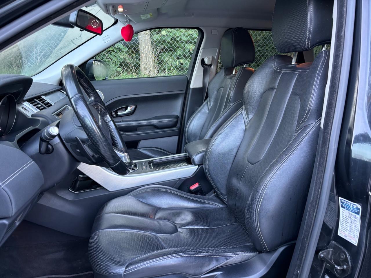 Land Rover Range Evoque 2.2 TD4 5p. Pure