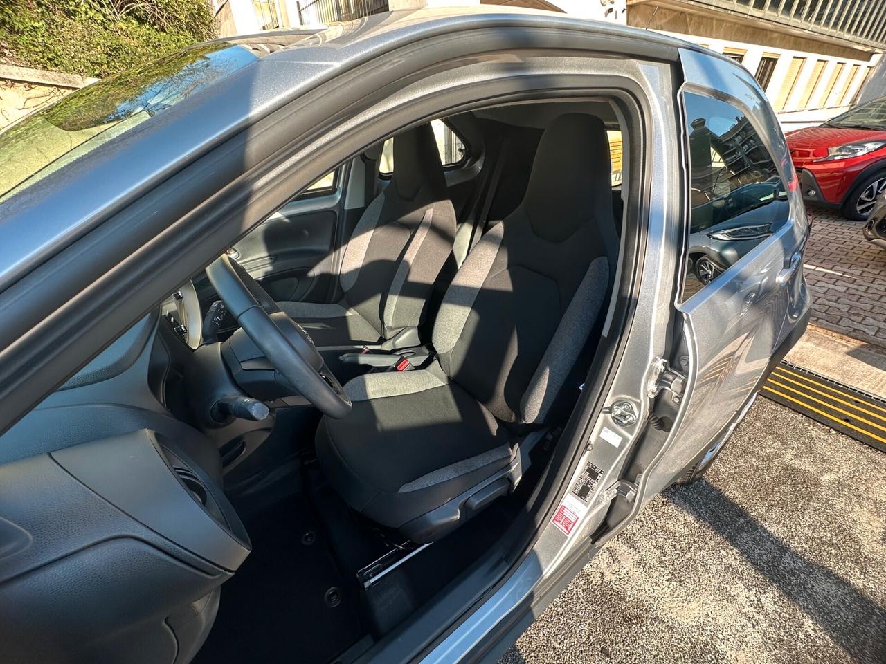 Toyota Aygo X 1.0 C. AUT. 01/24 KM.18400 ANTIFURTO