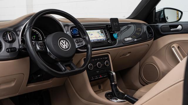 VOLKSWAGEN Maggiolino Cabrio 1.6 TDI DSG 70S EDITION
