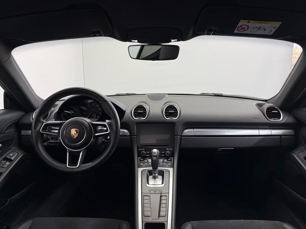 Porsche Cayman 718 2.0 300cv, navi, CarPlay