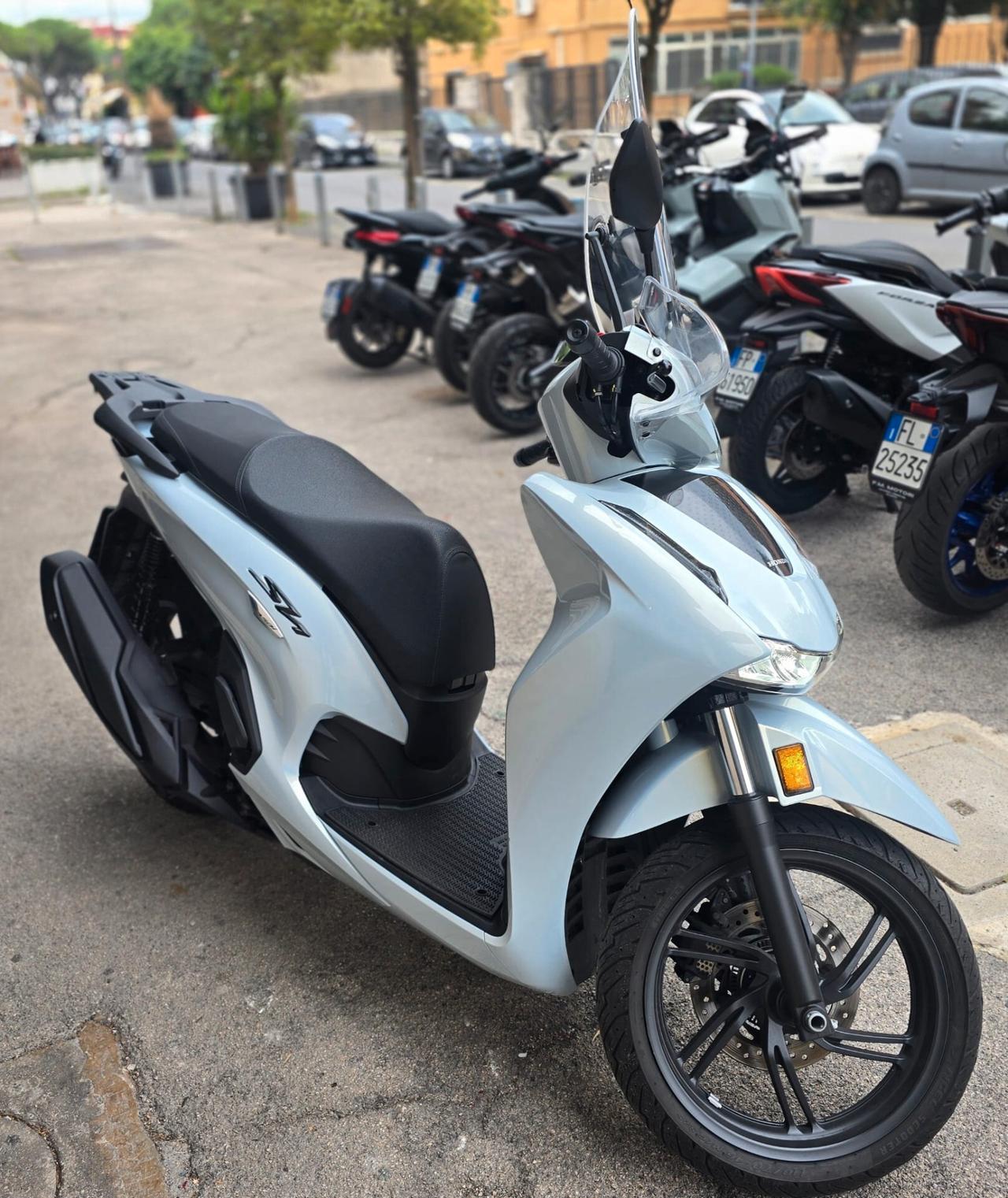 Honda SH 350