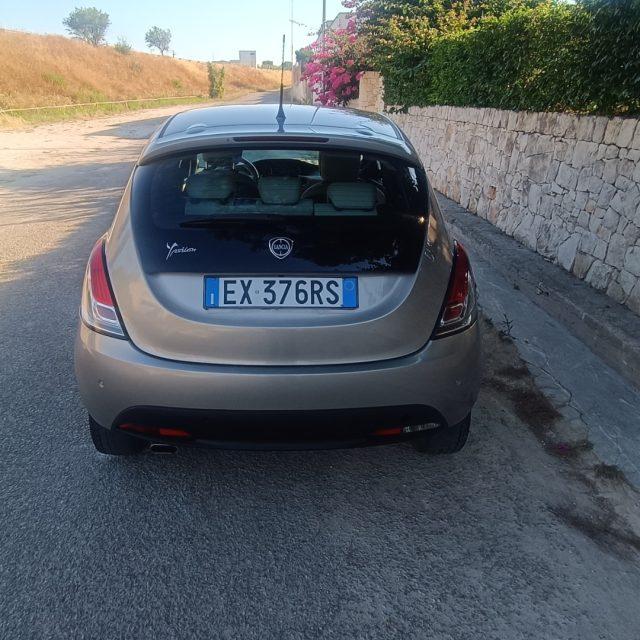 LANCIA Ypsilon 1.2 69 CV 5 porte GPL Ecochic Gold