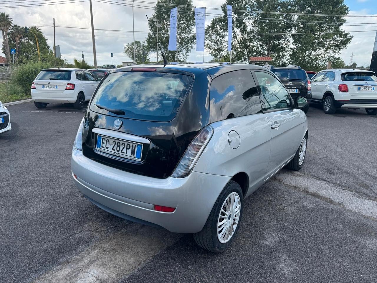 Lancia Ypsilon 1.3 MULTIJET 75CV NEOPAT 2010