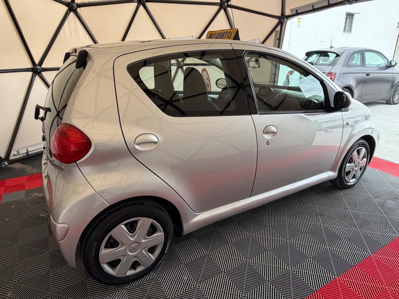 Toyota Aygo 1.0 12V VVT-i 5 porte Now