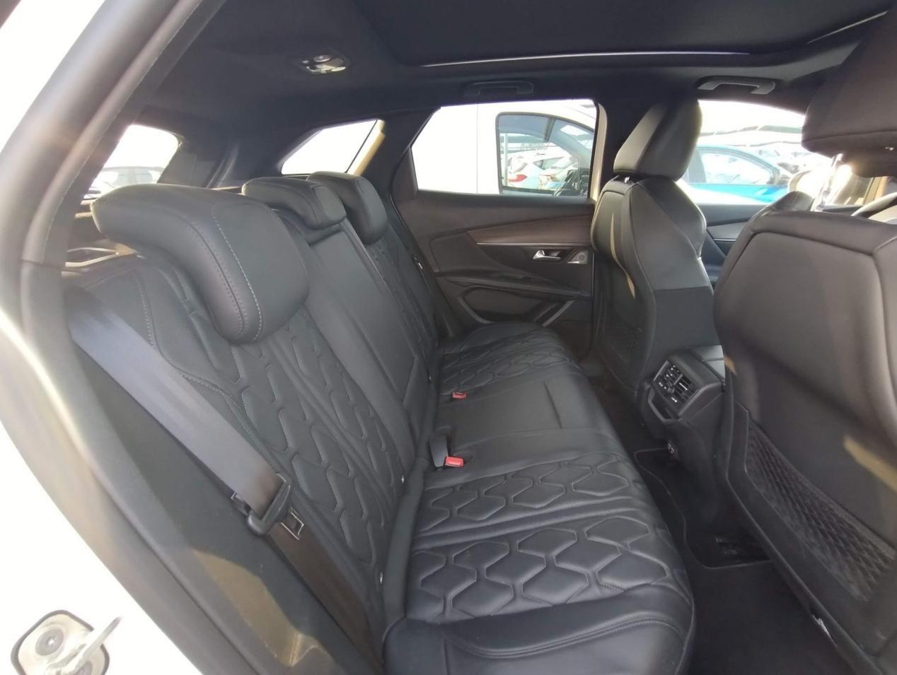 Peugeot 3008 Hybrid4 300 e-EAT8 GT iva esposta