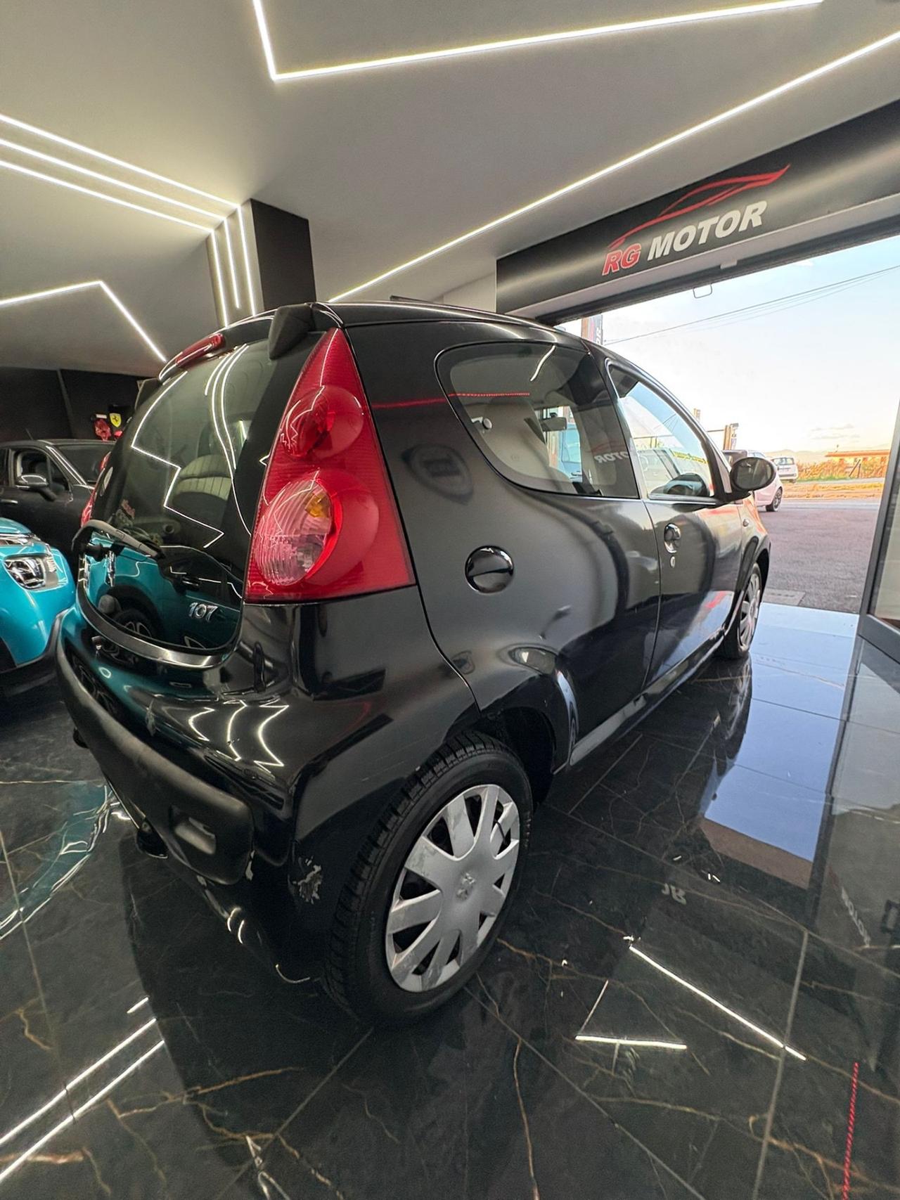 Peugeot 107 1.0 68CV 5p. Sweet Years