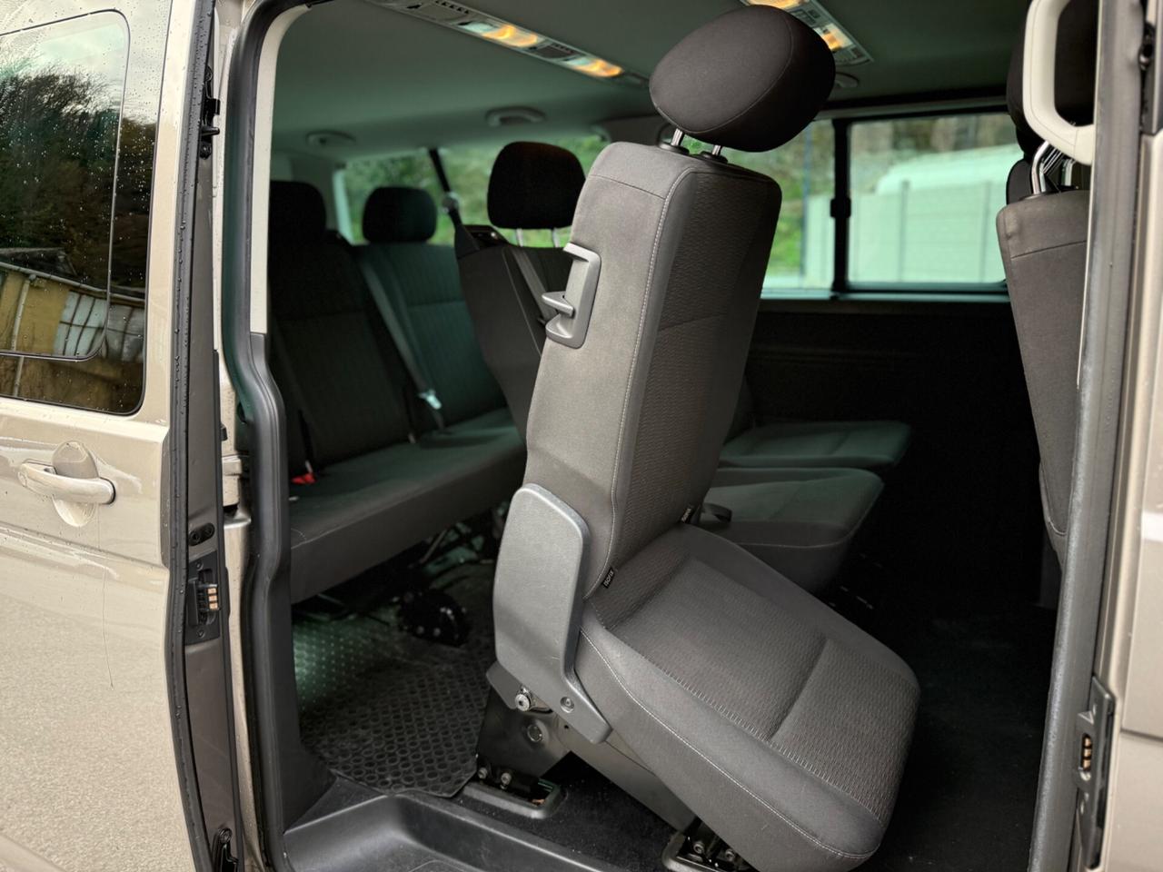 Volkswagen Caravelle 2.0 TDI 150CV DSG PL 9 POSTI