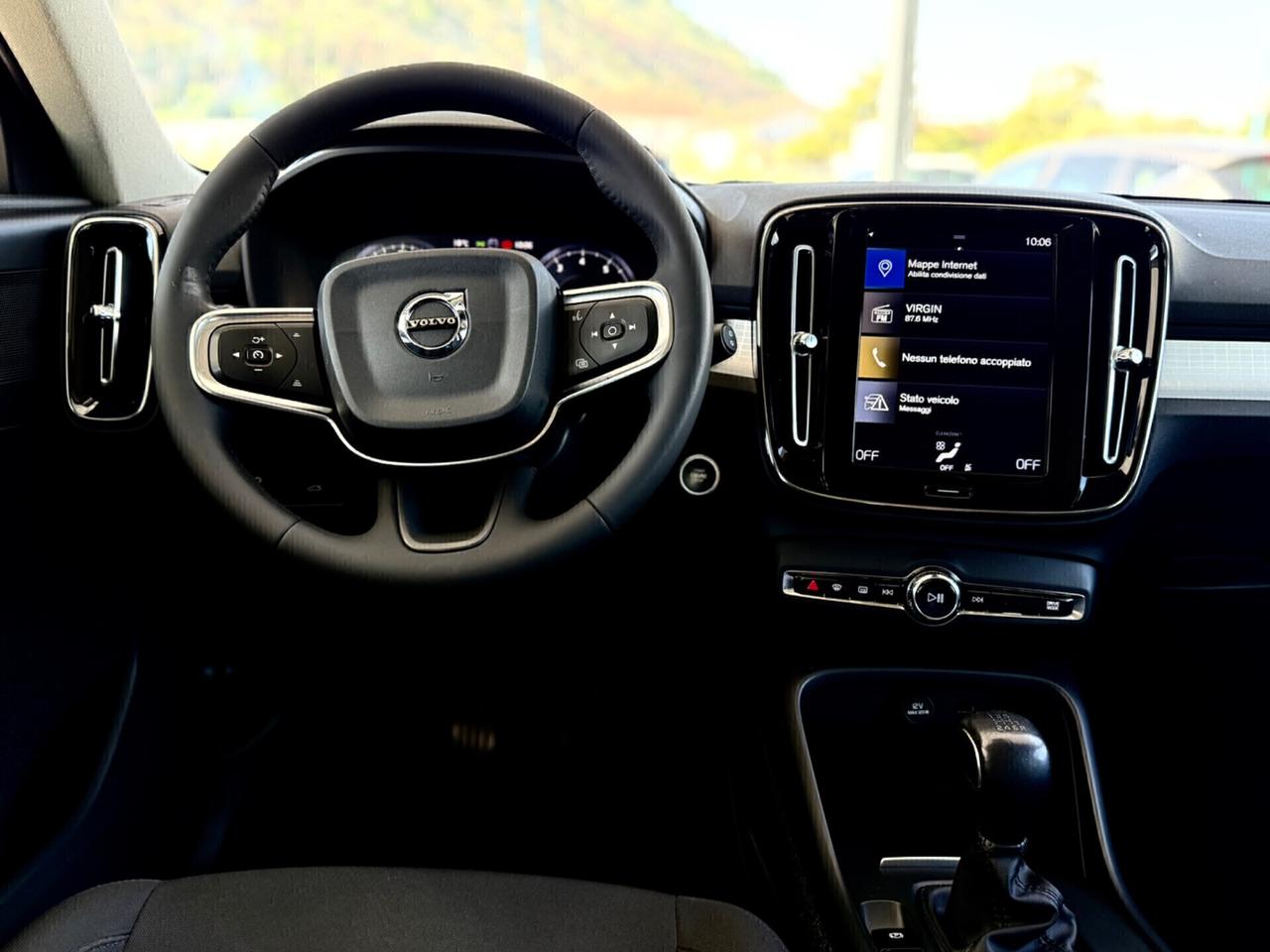 Volvo XC40 T3 *LED*CERCHI18*UNIPRO