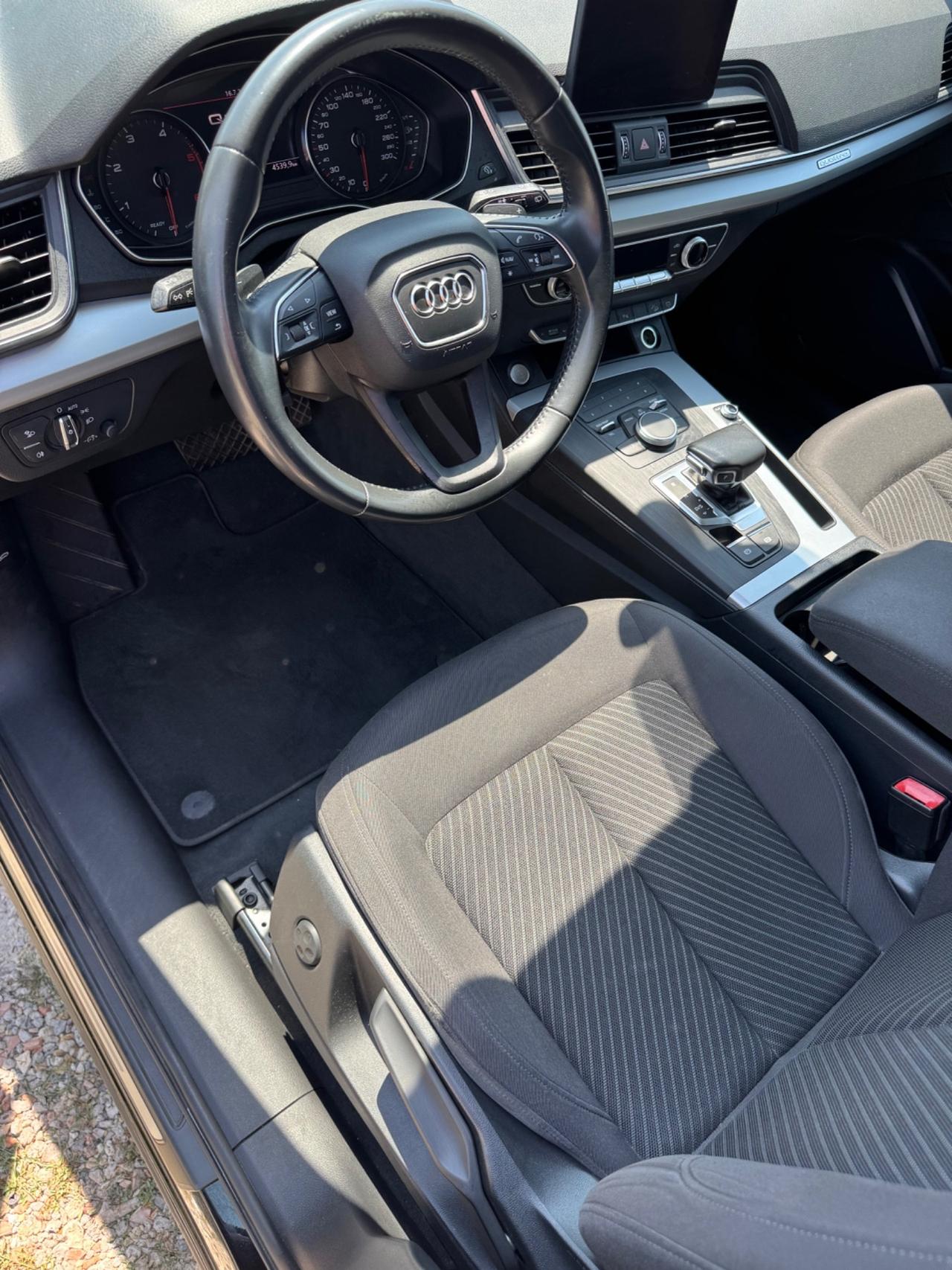 Audi Q5 35 TDI quattro S tronic Business Sport