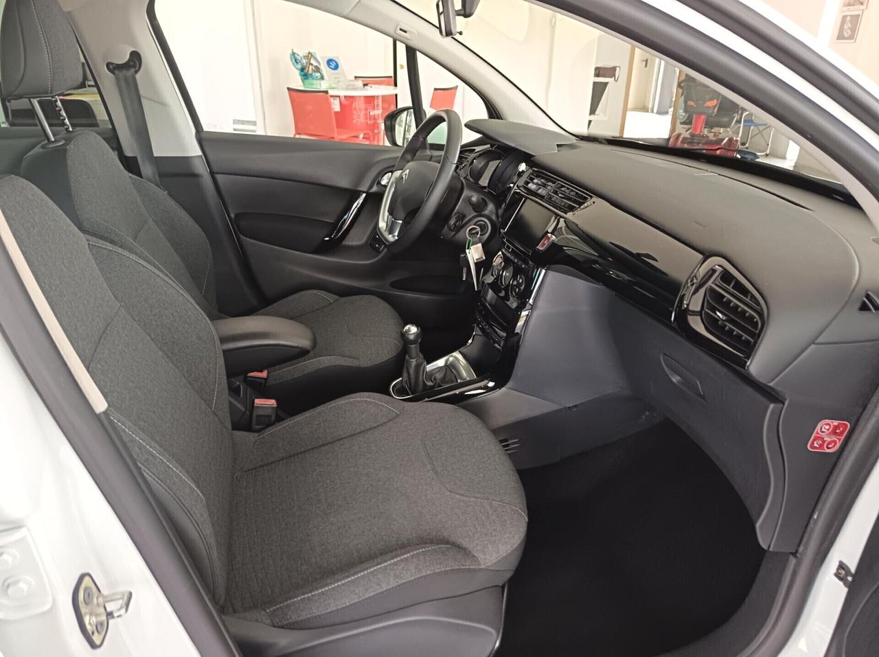 Citroen C3 PureTech 68 Exclusive - 2015
