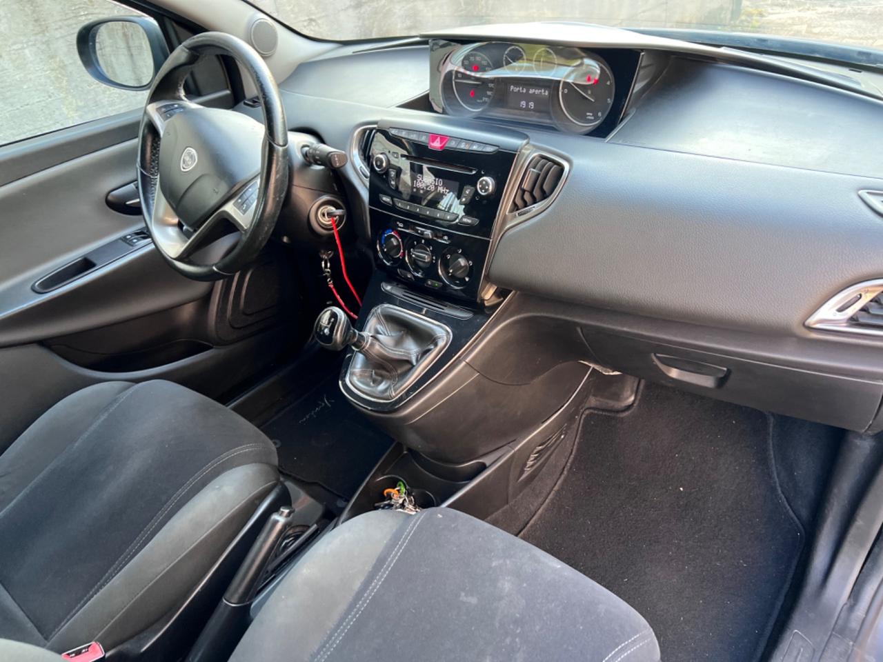 Lancia Ypsilon 1.3 MJT 16V 95 CV 5 porte S&S Gold Blockshaft