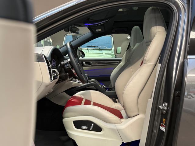 PORSCHE Cayenne Coupé 3.0 V6