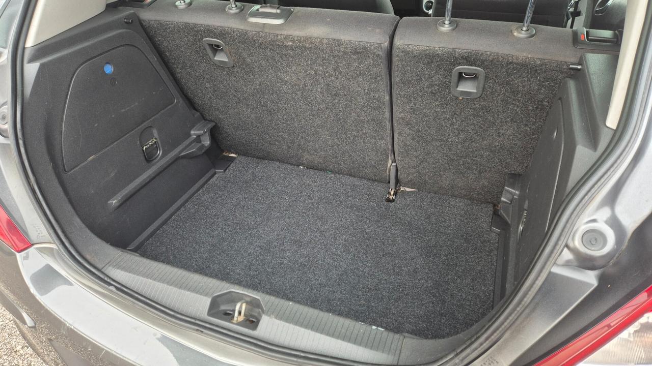 Opel Corsa 1.2 Benzina Euro 5 NEOPATENTATO