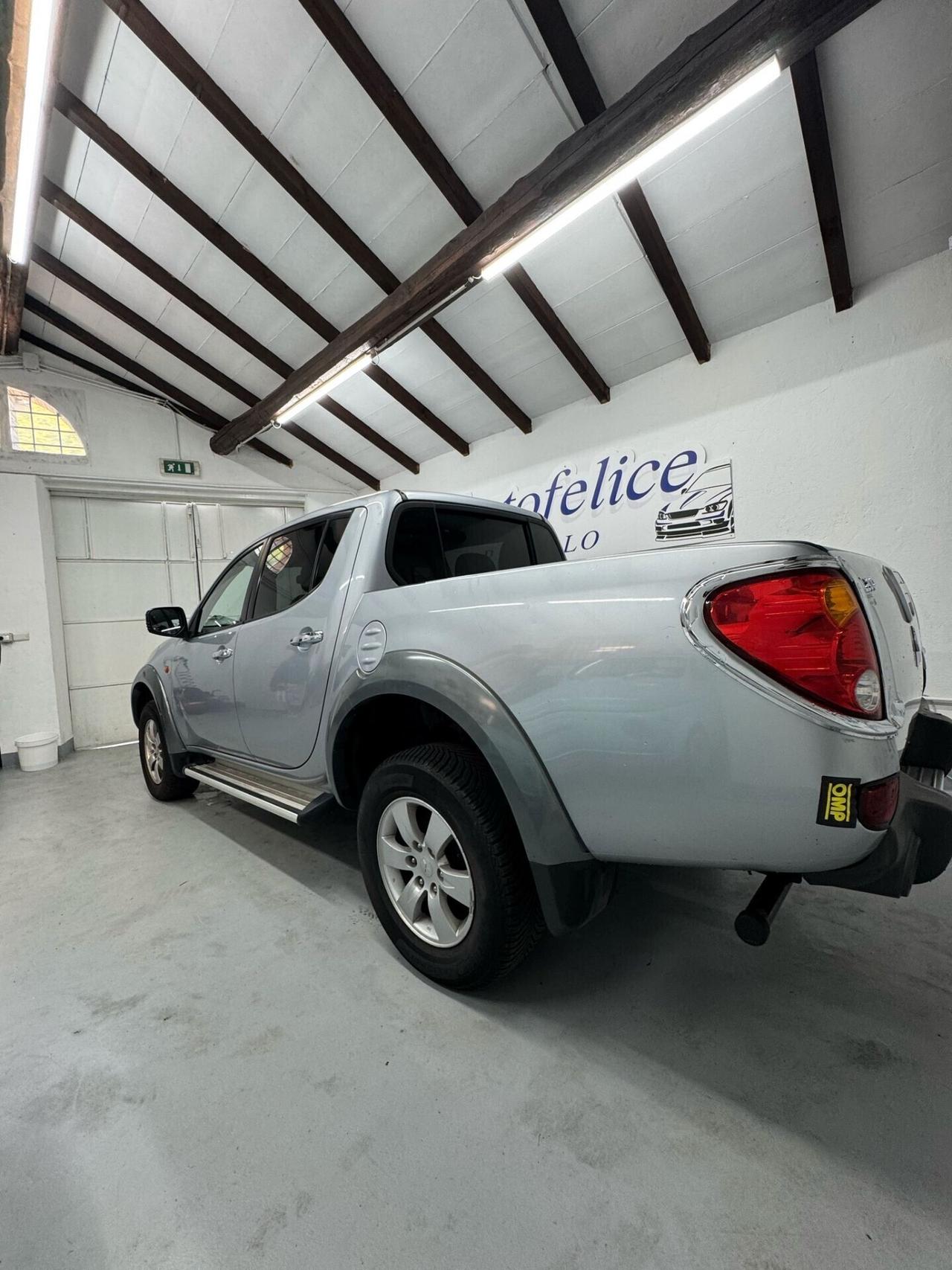 Mitsubishi L200 2.5 DI-D/136CV Club Cab Invite