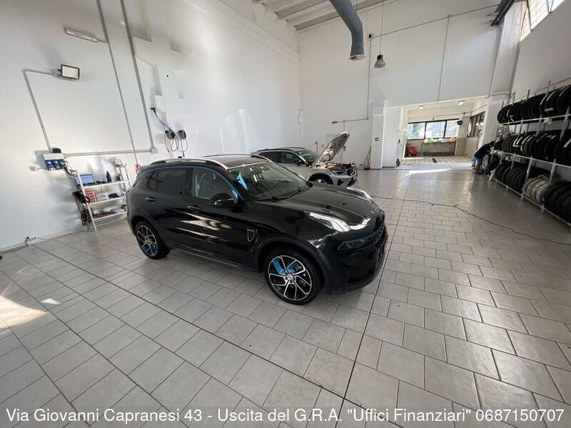 Lynk & Co 01 01 PHEV